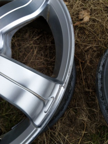 Alloy wheels - alloy,