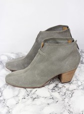 AQUATALIA Russell & Bromley