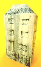 CARN POTTERY ANGLE BOX HOUSE