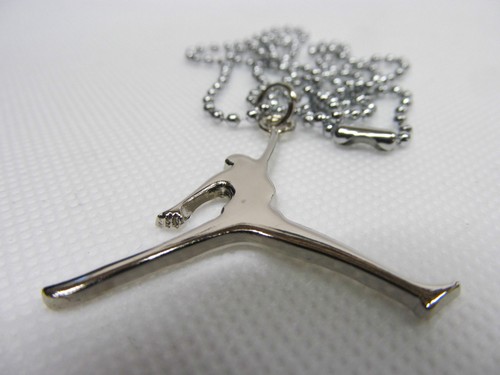 Silver metal jordan symbol - silver,