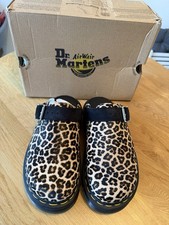 NEW Dr. Martens Zebzag Suede