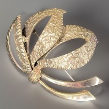 Vintage Ribbon Brooch Leaf