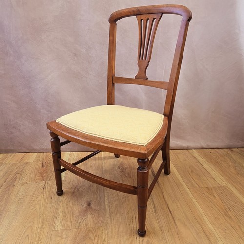 Vintage low seated bedroom - vintage,