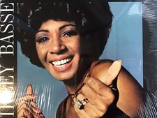 Shirley Bassey Nobody Does It