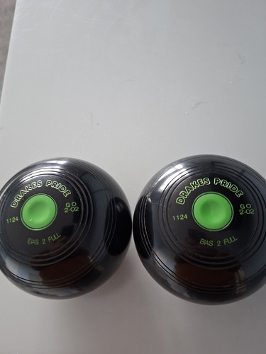 Crown green bowls 2lb - bowls, 2oz
