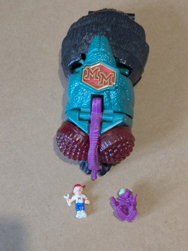 Mighty max squishes - the, fly