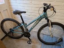 TREK Skye S 13 Inch Frame 24 Speed Girl's Mountain Bike Blue