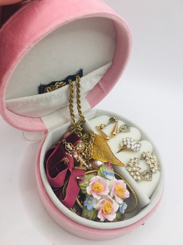 Job lot gold tone vintage - job,