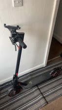 Electric Scooter – Foldable, Fast, Great Condition + Phone Holder