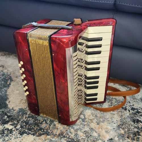 Hohner mignon accordion - hohner,