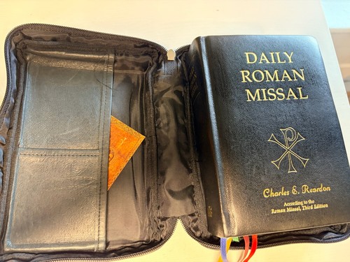 Daily roman missal genuine - daily,