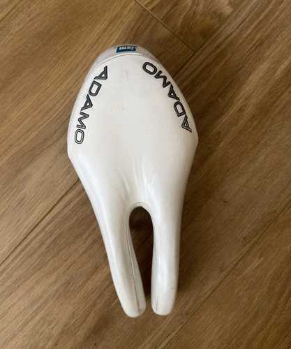 Ism adamo prologue - ism, saddle