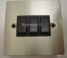 Volex 3-Gang 2-Way 10A Light