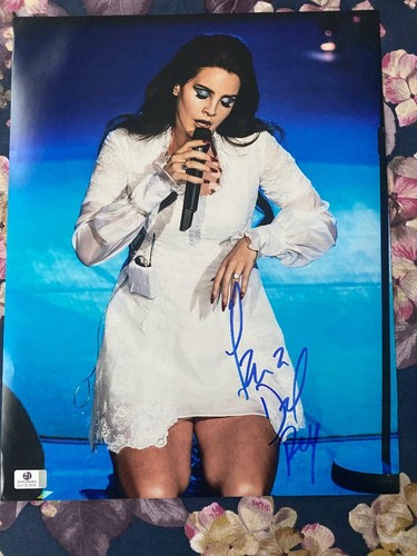 Lana del rey autographed - rey,