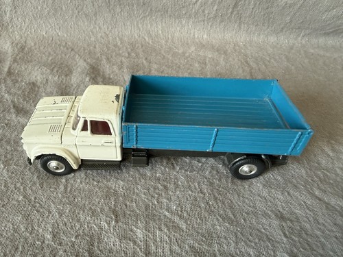 Corgi toys 483 dodge kew - corgi, fargo