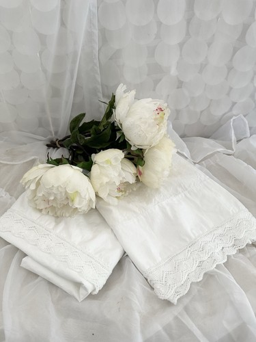 Vtg queen pillowcases - vtg, 70’s