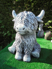 Highland Cow Concrete garden