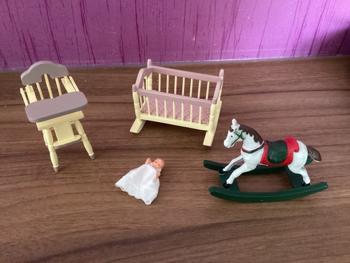 Dolls house scale - house, 1:12