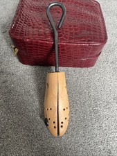 Wooden Shoe Tree Stretcher/expander