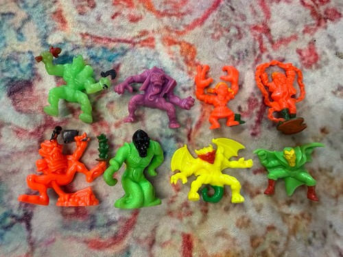 Monster pocket series 4 - my,