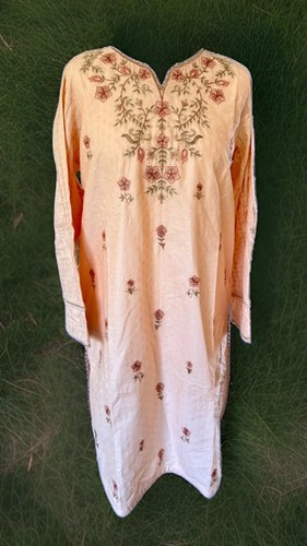 Ladies/SanaSafinaz/khaadi/Mari