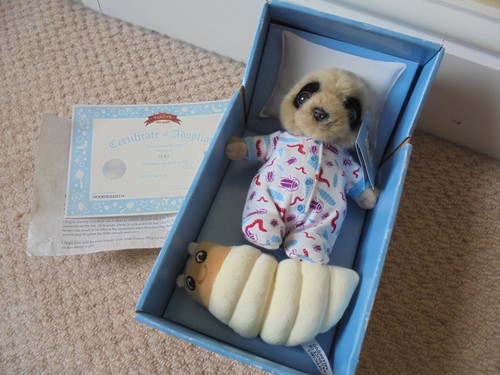 Meerkat baby oleg glow worm - &,