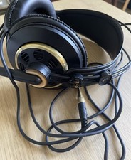 AKG STUDIO MONITOR HEADPHONES