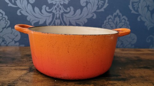 Creuset casserole dish - le,