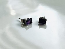 9 CT White Gold Rectangle