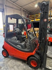 Forklift truck - Linde 2 tonne