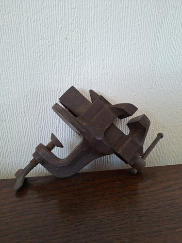 Vintage vice jeweller hobbiest - jeweller,
