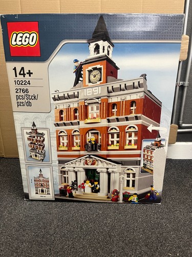 Lego 10224 town - hall, modular