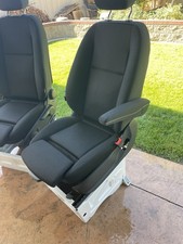 907 Mercedes Sprinter Front