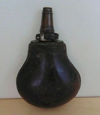 ANTIQUE 18th CENTURY POWDER FLASK
