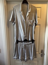 Victoria's Secret Modal Heather Grey Medium Short Pyjamas very good cond
