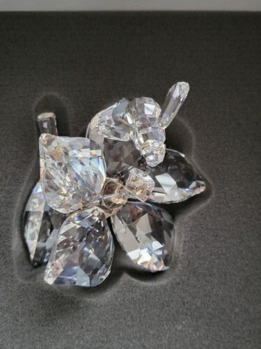 Swarovski the collector bee - swarovski,