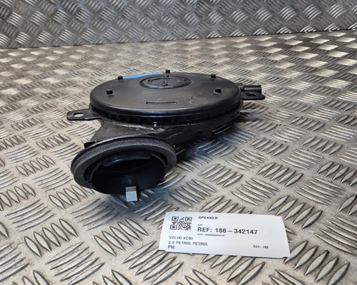 Volvo xc40 2025 subwoofer - xc40,