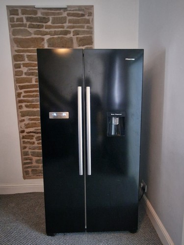 Hisense fridge freezer - hisense,