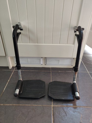 Pair footrests for - of,