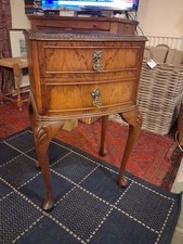 Antique Vintage Queen Anne Leg