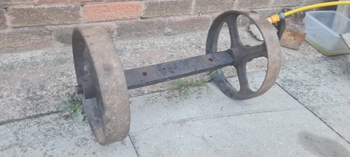 Pair cast iron stationary - iron,