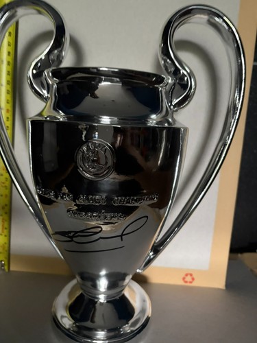 Steven gerrard signed - gerrard,