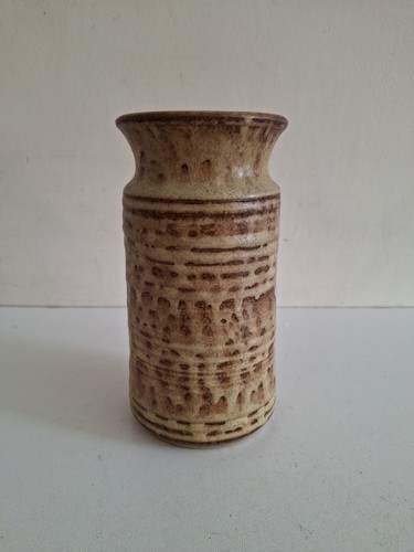 Prinknash studio pottery - pottery, beige