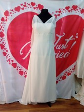 Wedding dress size 16 ivory