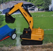 PLASTIC 360 TRACKED EXCAVATOR