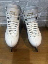 White Bolero Graf Figure