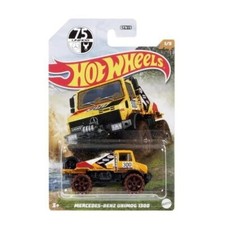 Hot Wheels MUD RUNNERS Mud Machines 2022 MERCEDES-BENZ UNIMOG 1300 Yellow MINT