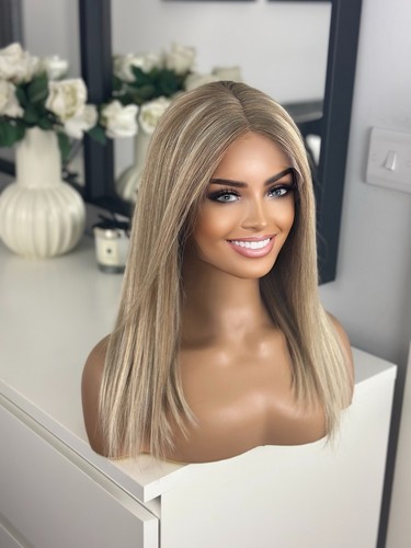 Glueless biscuit blonde - biscuit,
