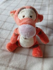 EXCLUSIVE DISNEY STORE TIGGER