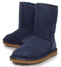 UGG® AUSTRALIA CLASSIC SHORT